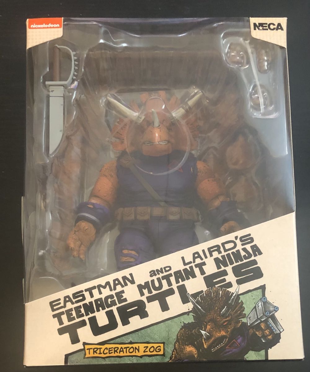 Luke Skywalker, R2-D2 & Grogu