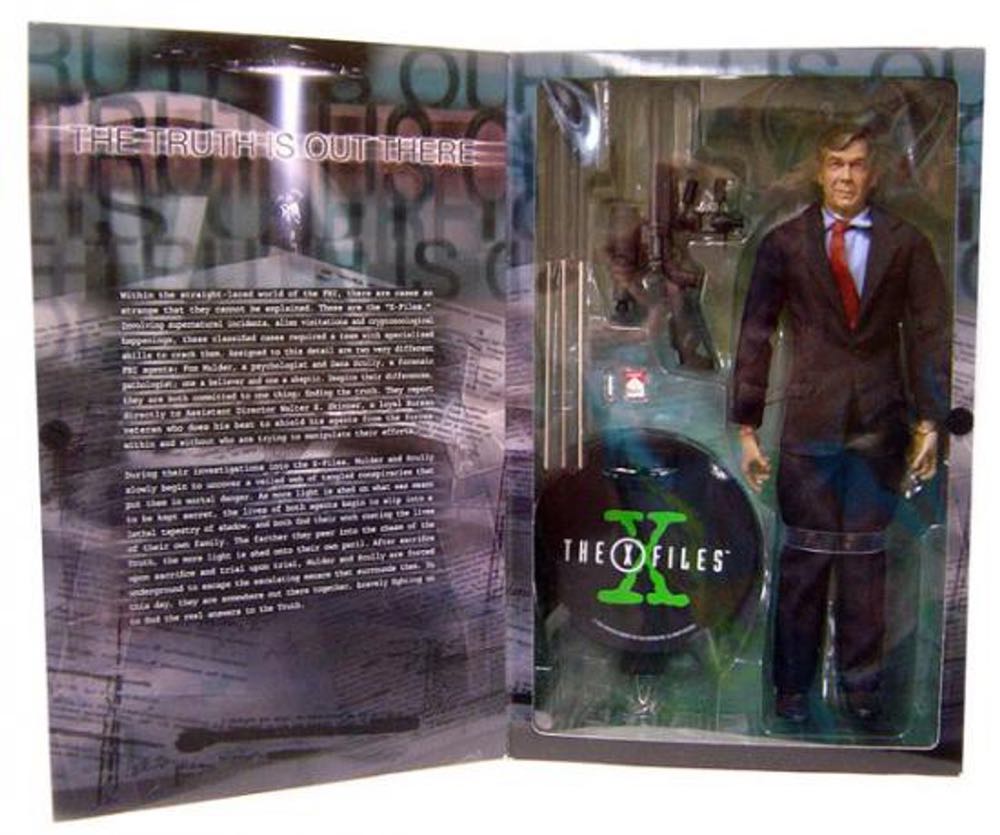 X-Files: Sideshow Cigarette Smoking Man  action figure collectible - Main Image 2