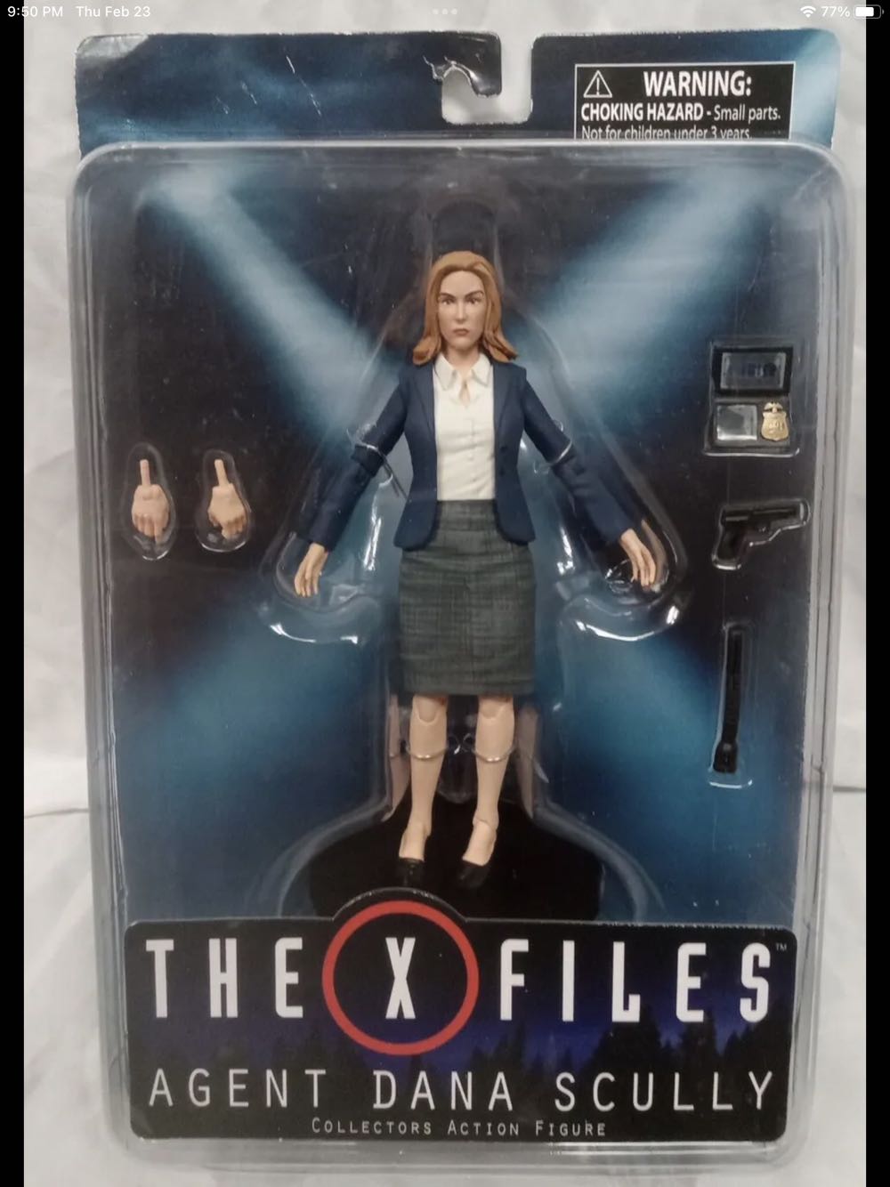X-Files: Selects Dana Scully 02  action figure collectible - Main Image 1