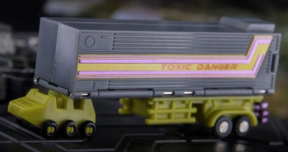 DW-E04T Prime Commander (Toxic Limited) - Dr. Wu Studio (Transformers 3rd Party) action figure collectible - Main Image 4