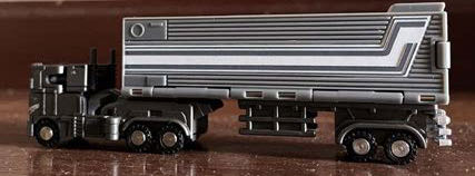 DW-E04B Prime Commander (Dark Limited) - Dr. Wu Studio (Transformers 3rd Party) action figure collectible - Main Image 4