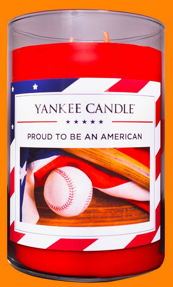 CANDLE: USA Patriotic Yankee Proud To Be An American  2017 - Yankee Candle (Sports Candles) action figure collectible [Barcode 886860561444] - Main Image 3