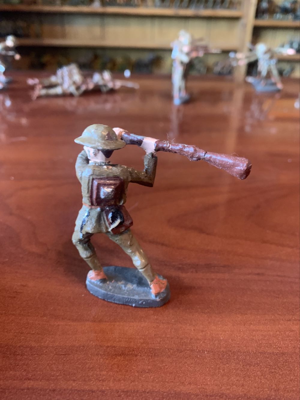 Unmarked USA Swinging Rifle - Unmarked (USA) action figure collectible - Main Image 2