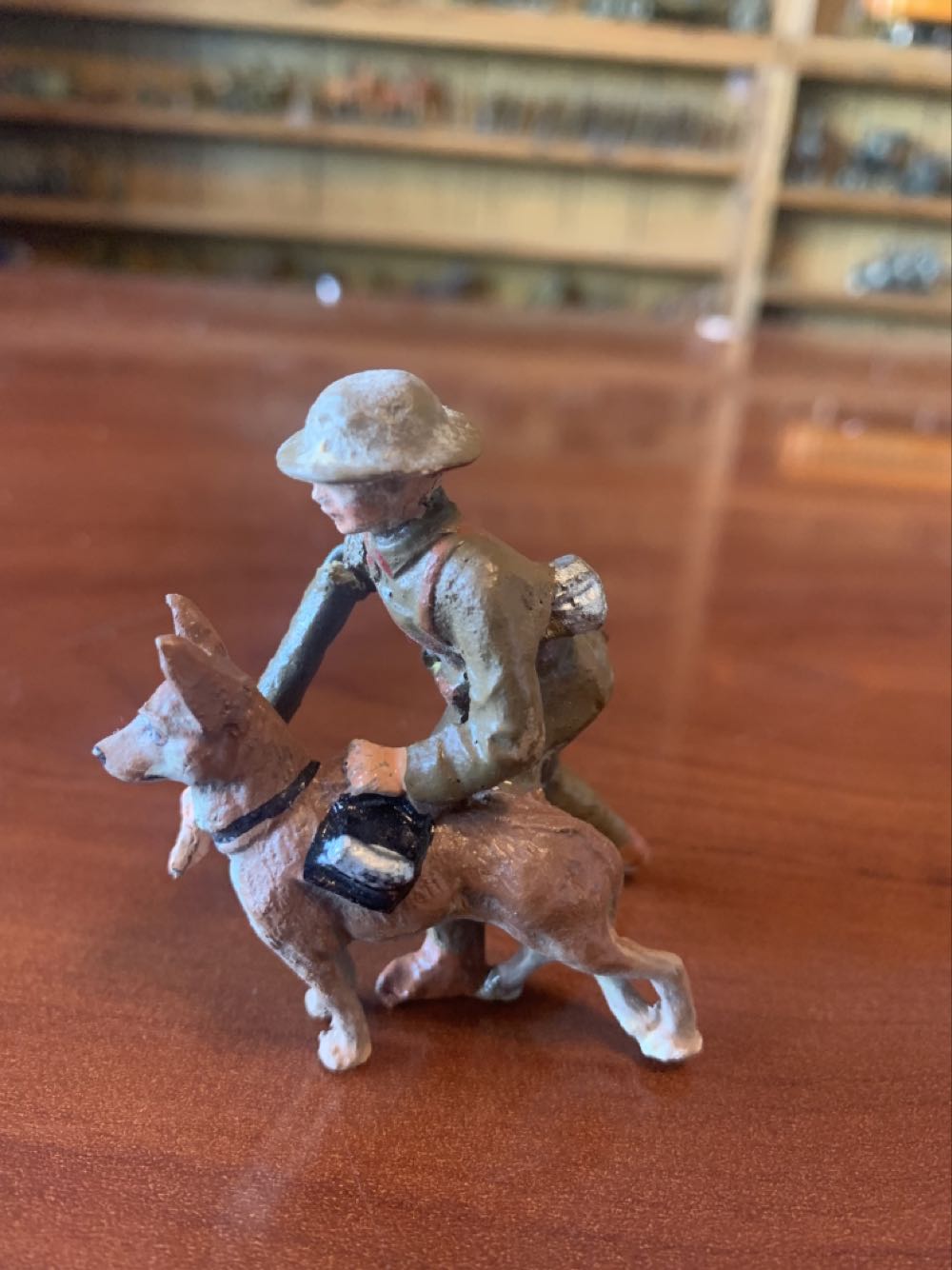 Unmarked USA Soldier & Dog - Unmarked (USA) action figure collectible - Main Image 2