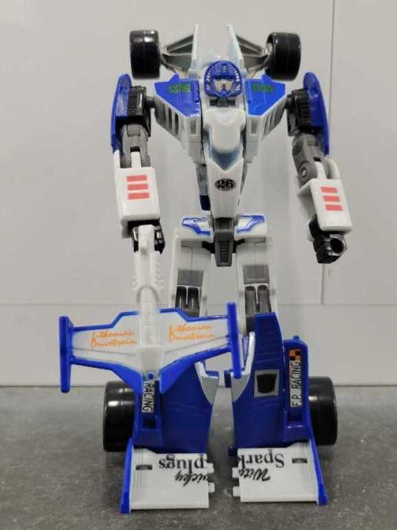 Mirage 2nd Robot Mode - Hasbro (Classics) action figure collectible - Main Image 2