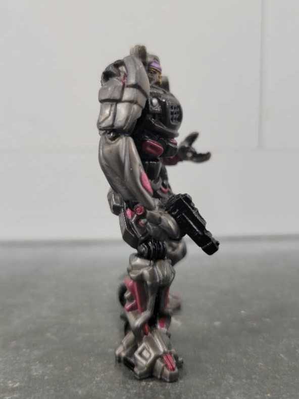 Dead End And Cliffjumper 1st Toys"R"Us  - Galoob (Titanium 3”) action figure collectible - Main Image 2