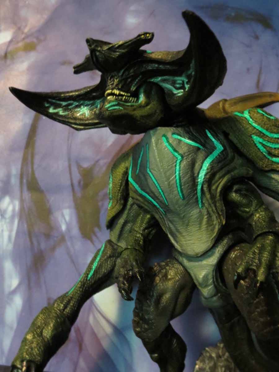 Pacific Rim Neca: Kaiju Skunner  action figure collectible - Main Image 3