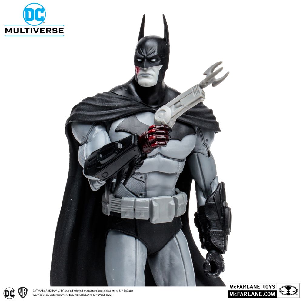 Batman: Arkham City Batman (B&W) BAF - McFarlane Toys (Arkham City) action figure collectible [Barcode 787926154917] - Main Image 4