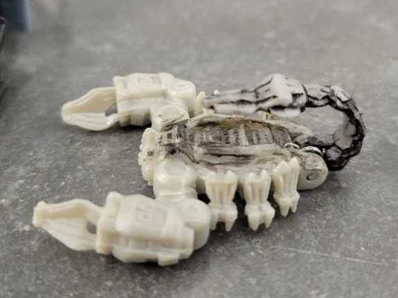 Scorponok With Blackout 1st Robot Mode - Hasbro (Movie) action figure collectible - Main Image 2