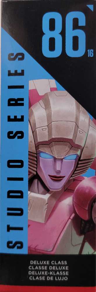 86 16 86-16 Arcee - Hasbro (Studio Series) action figure collectible - Main Image 2