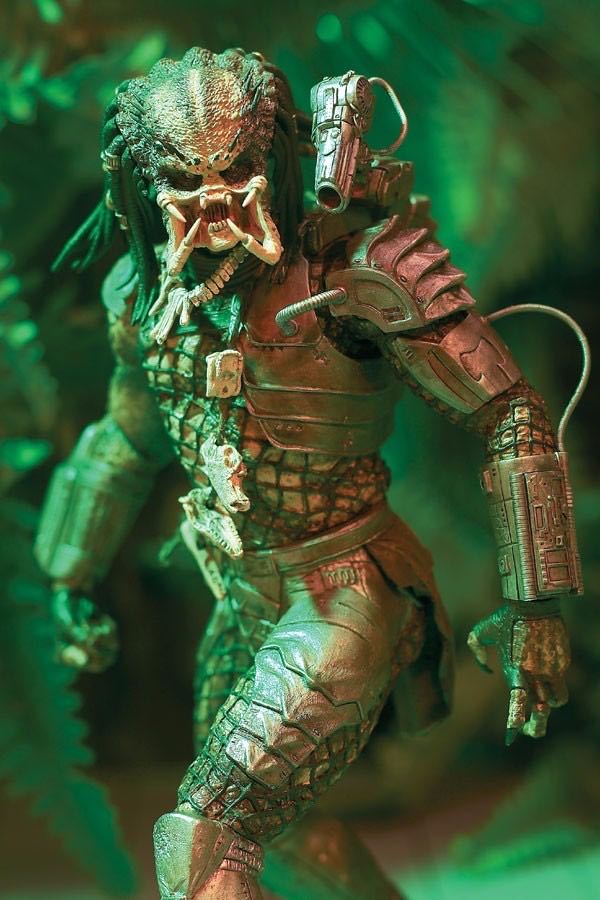 McFarlane: Predator  action figure collectible - Main Image 2