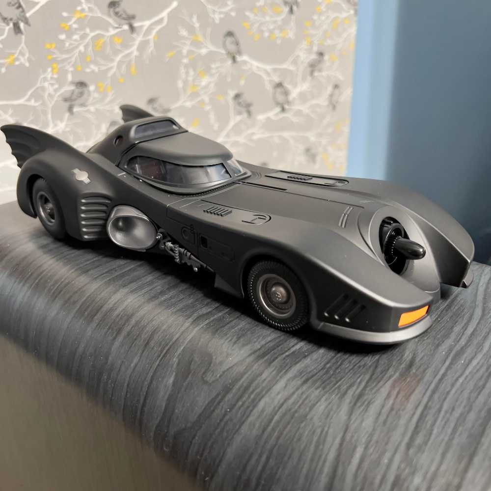 Black Maba Batmobile 1/18 Diecast Led With Sound - Black Maba (Batman) action figure collectible - Main Image 2