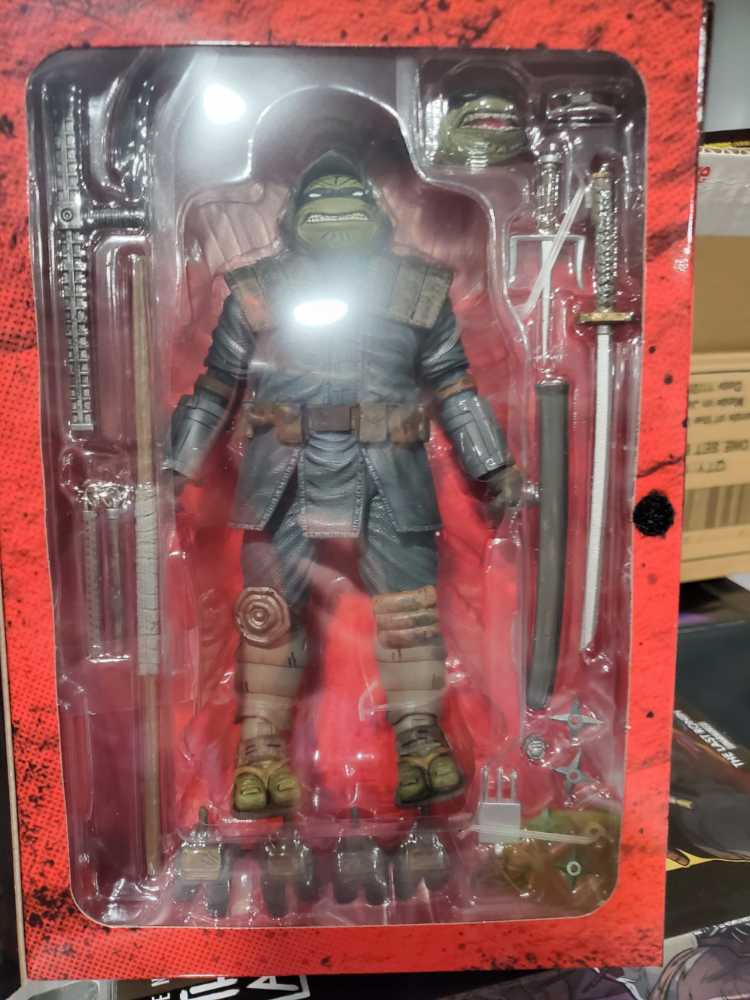 The Last Ronin Armored  action figure collectible [Barcode 1633497548688] - Main Image 2