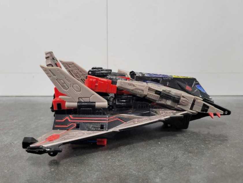 Blaster 3rd With Blackrock Jet Mode - Hasbro (Universe 2.0) action figure collectible - Main Image 3