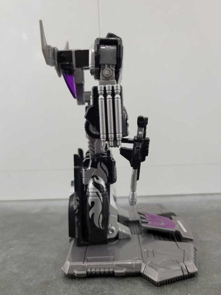 Menasor Robot Mode - Hasbro (Titanium) action figure collectible - Main Image 3