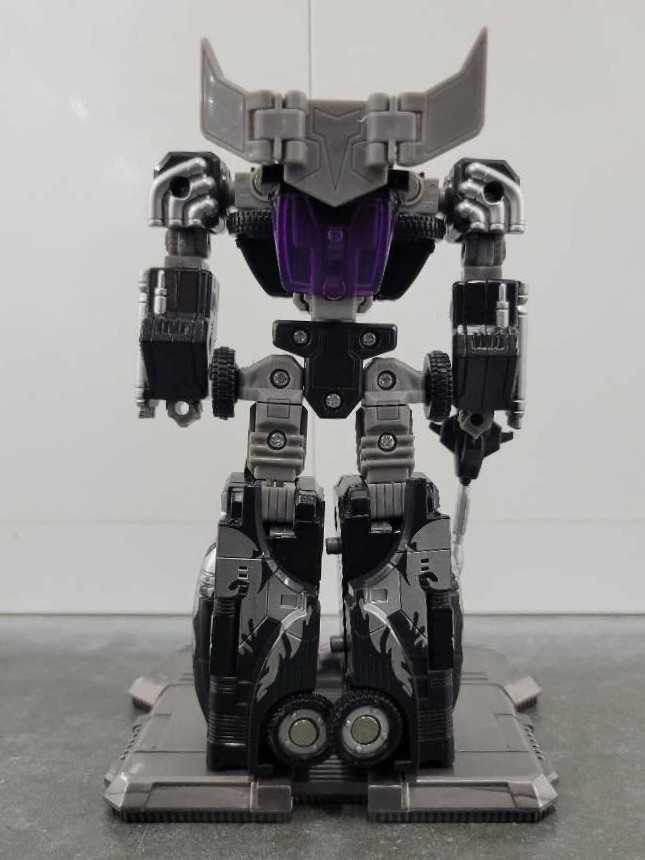 Menasor Robot Mode - Hasbro (Titanium) action figure collectible - Main Image 4