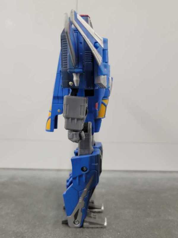 Thundercracker WWI Robot Mode  - Hasbro (Titanium) action figure collectible - Main Image 3