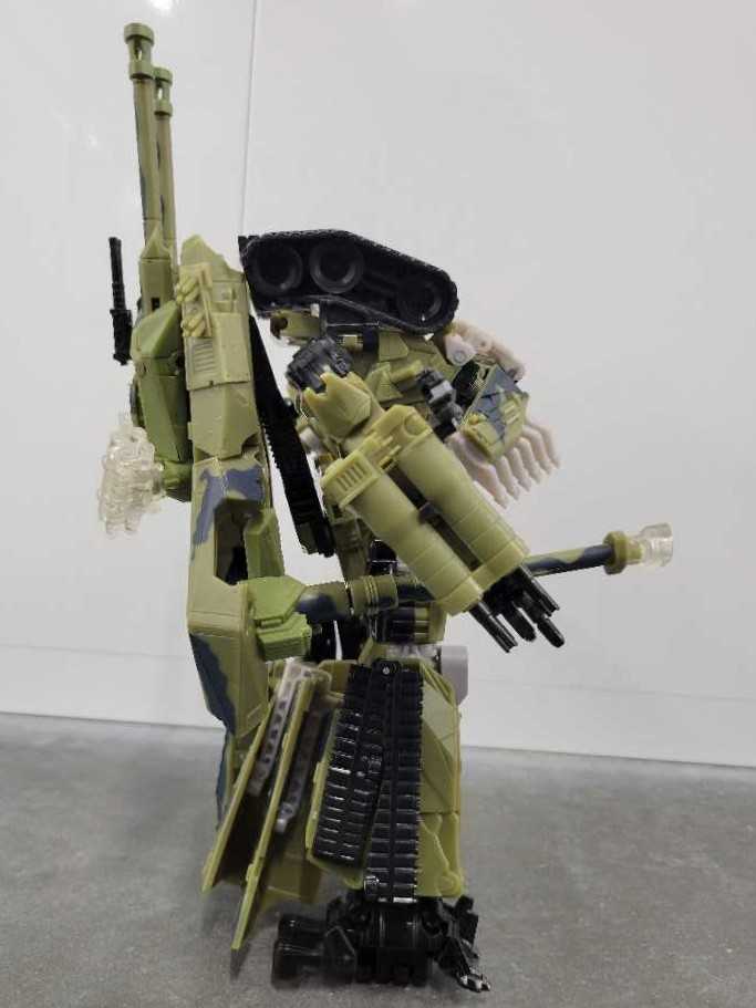 Brawl 1st Leader Class Robot Mode - Hasbro (Movie) action figure collectible - Main Image 3