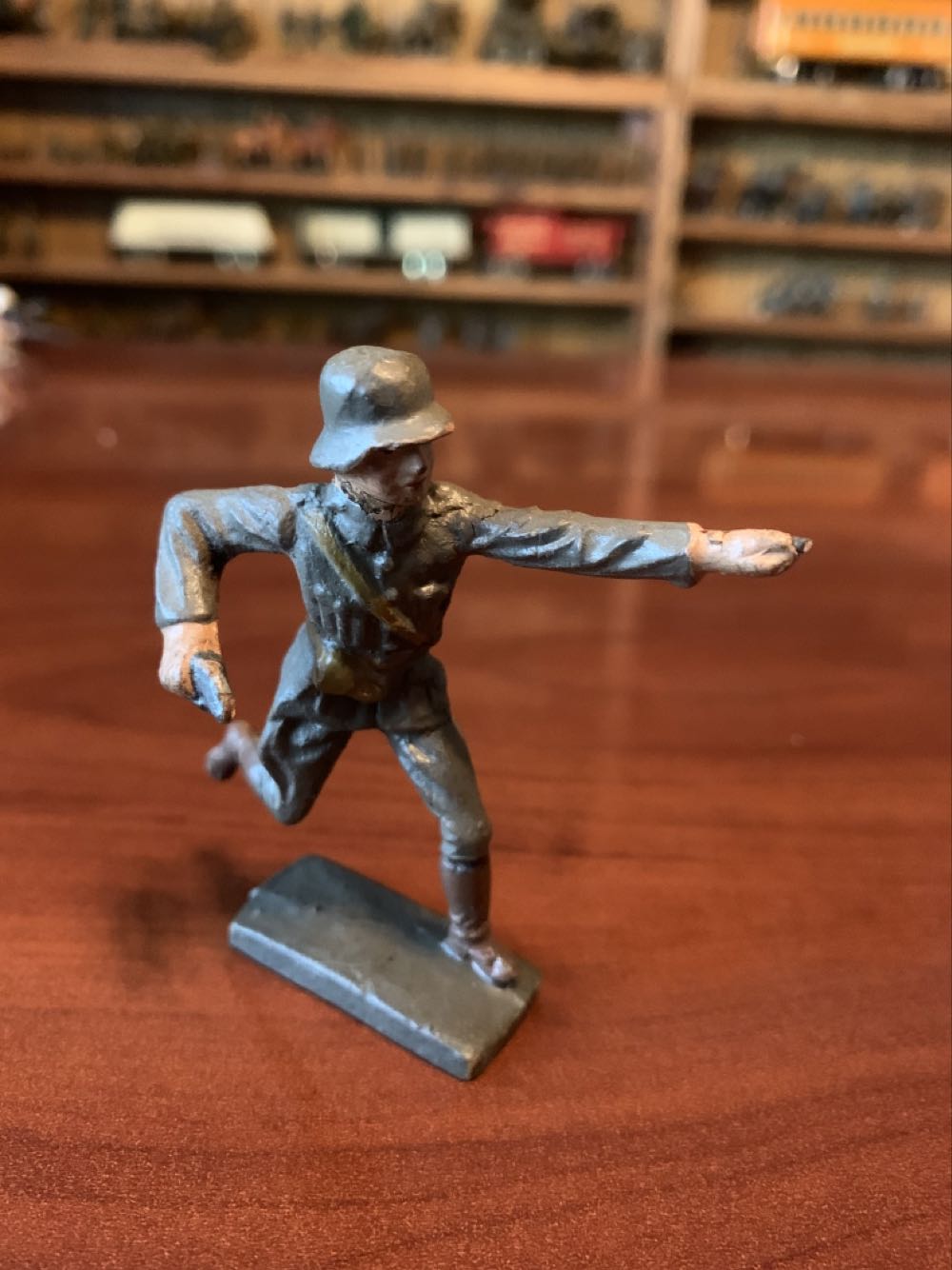 DC Holiday Tree: Holiday Box 