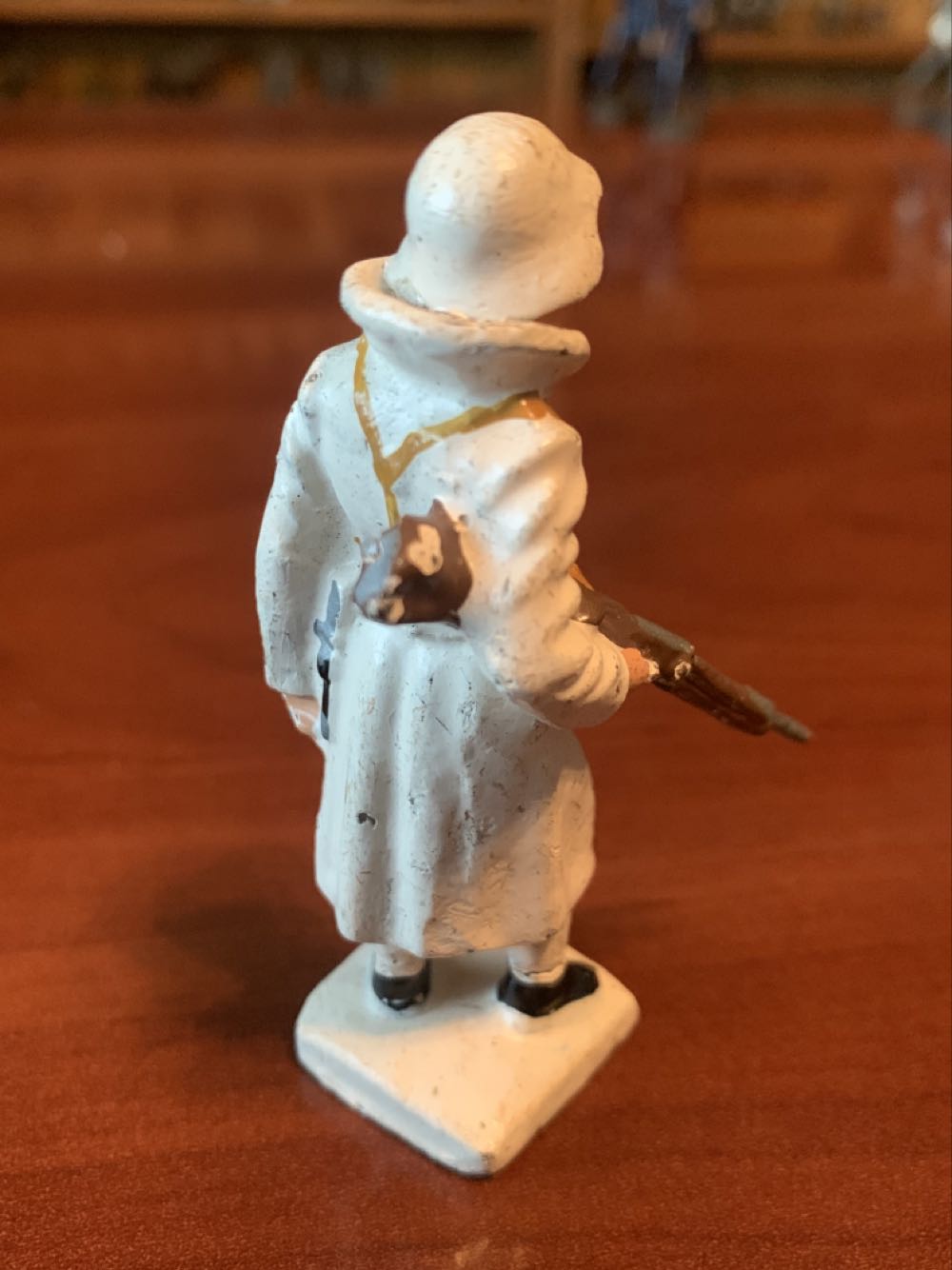 Lineol Swiss Standing In Winter Overcoat - Lineol (Swiss) action figure collectible - Main Image 2