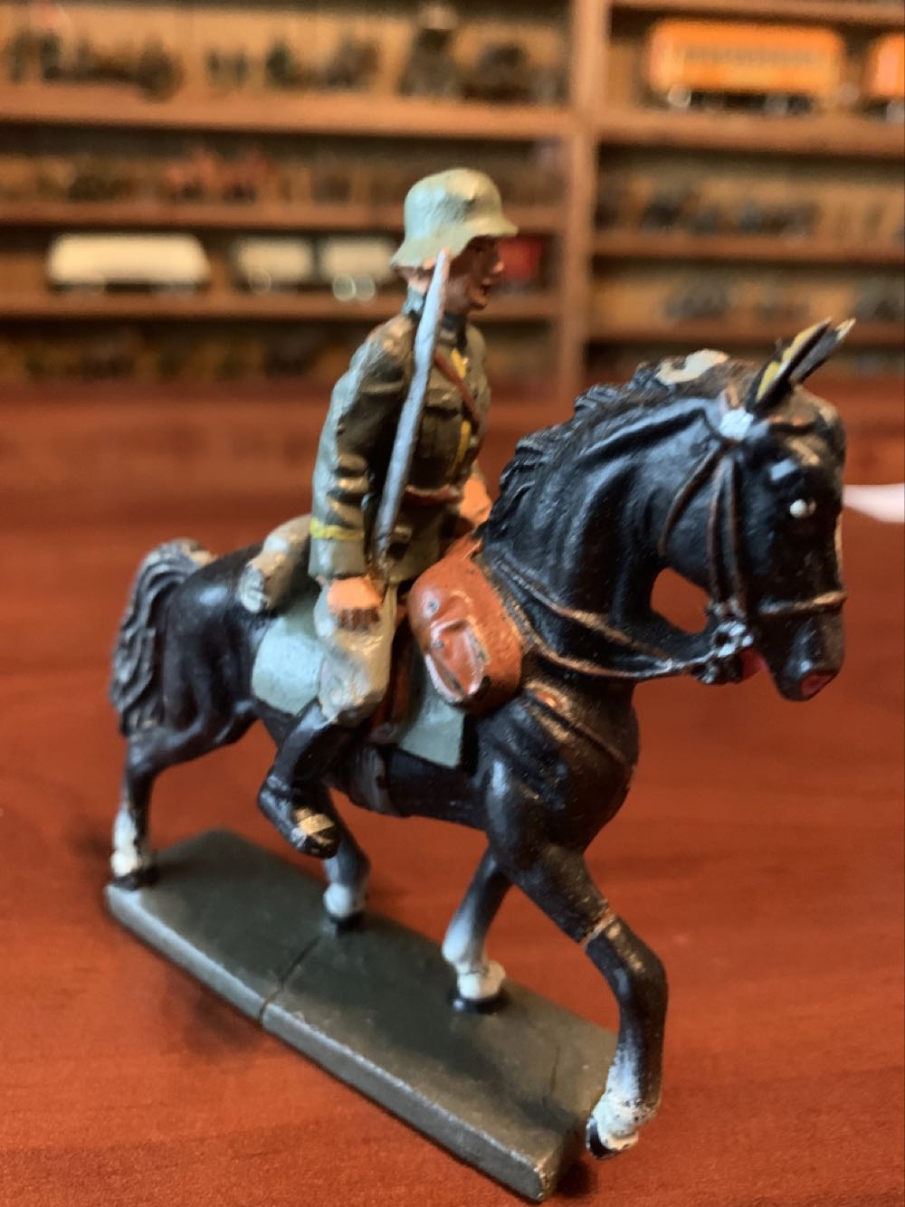 Lineol German Officer On Horseback - Lineol (German) action figure collectible - Main Image 2
