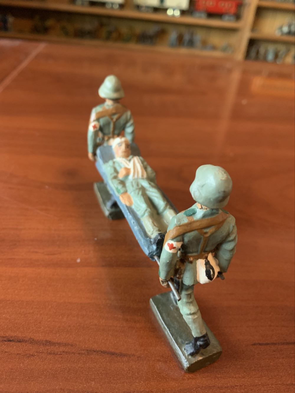Lineol Swiss Soldiers Stretcher - Lineol (Swiss) action figure collectible - Main Image 3