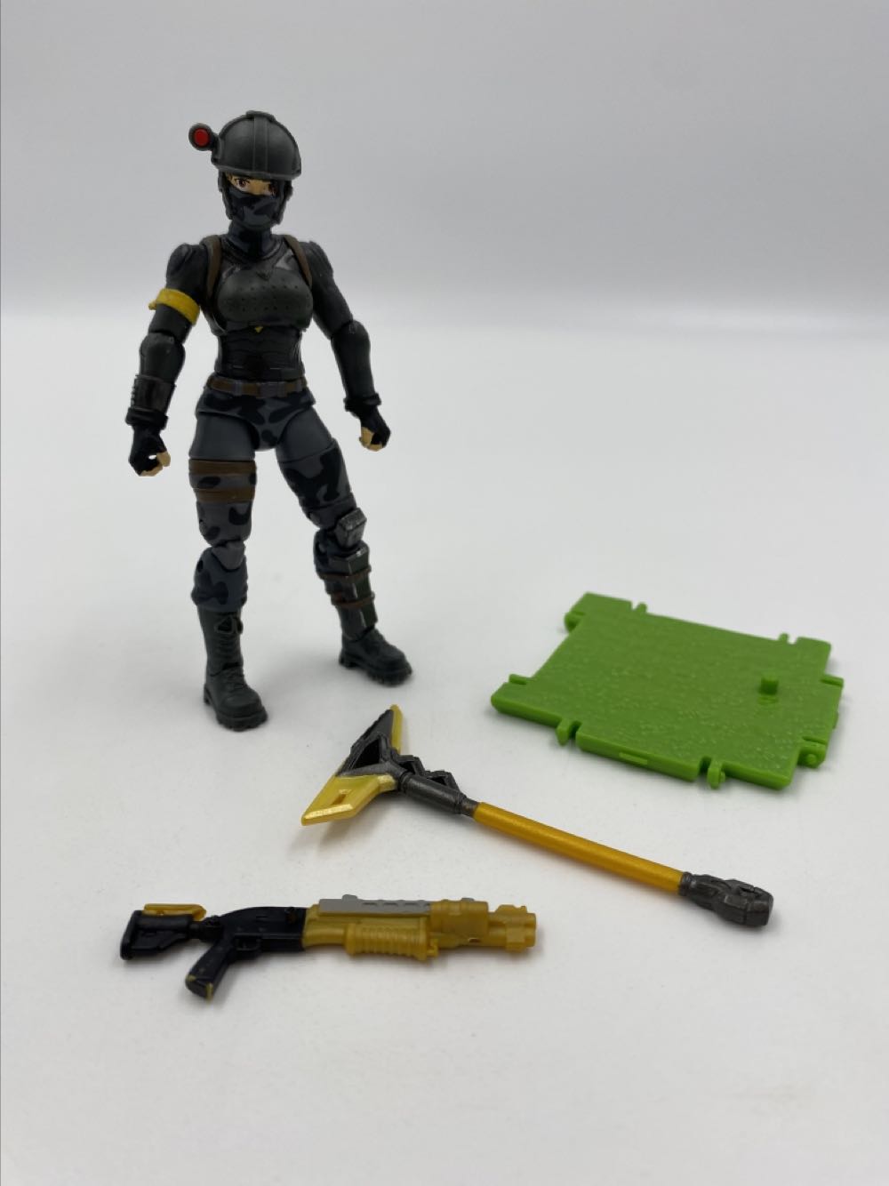 Fortnite: Elite Agent - Jazwares (Squad Mode) action figure collectible - Main Image 2