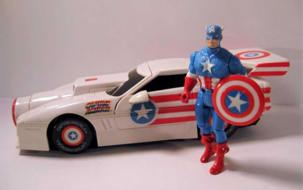 ToyBiz Marvel Superheroes Captain America Turbo Coupe - Toy Biz (Vehicle) action figure collectible [Barcode 035112048626] - Main Image 3