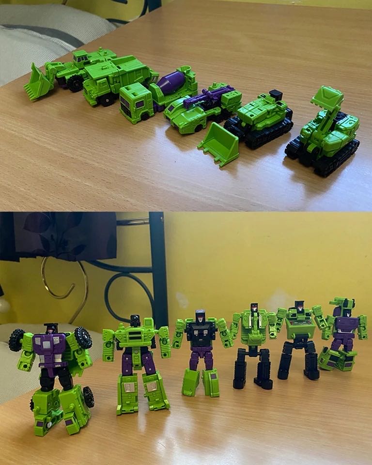 Bootleg Devastator - Hasbro (Transformers) action figure collectible - Main Image 4