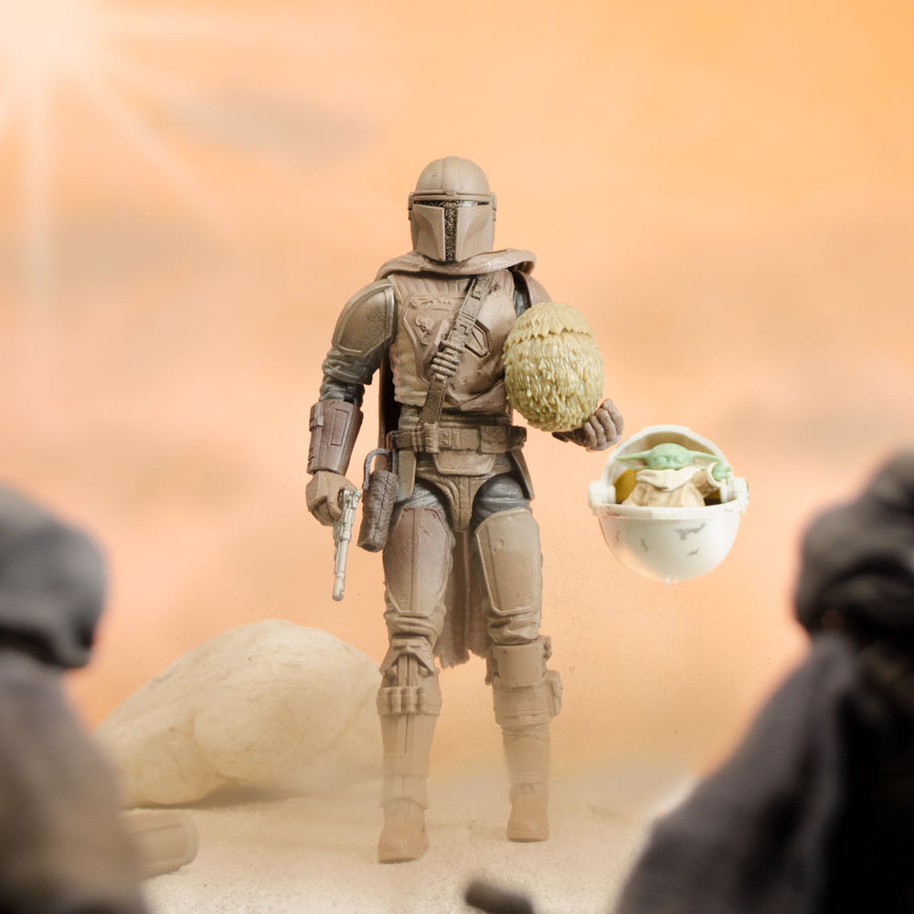 MANDO: The Mandolorian & Grogu (Arvala-7) - Hasbro (Star Wars) action figure collectible - Main Image 3