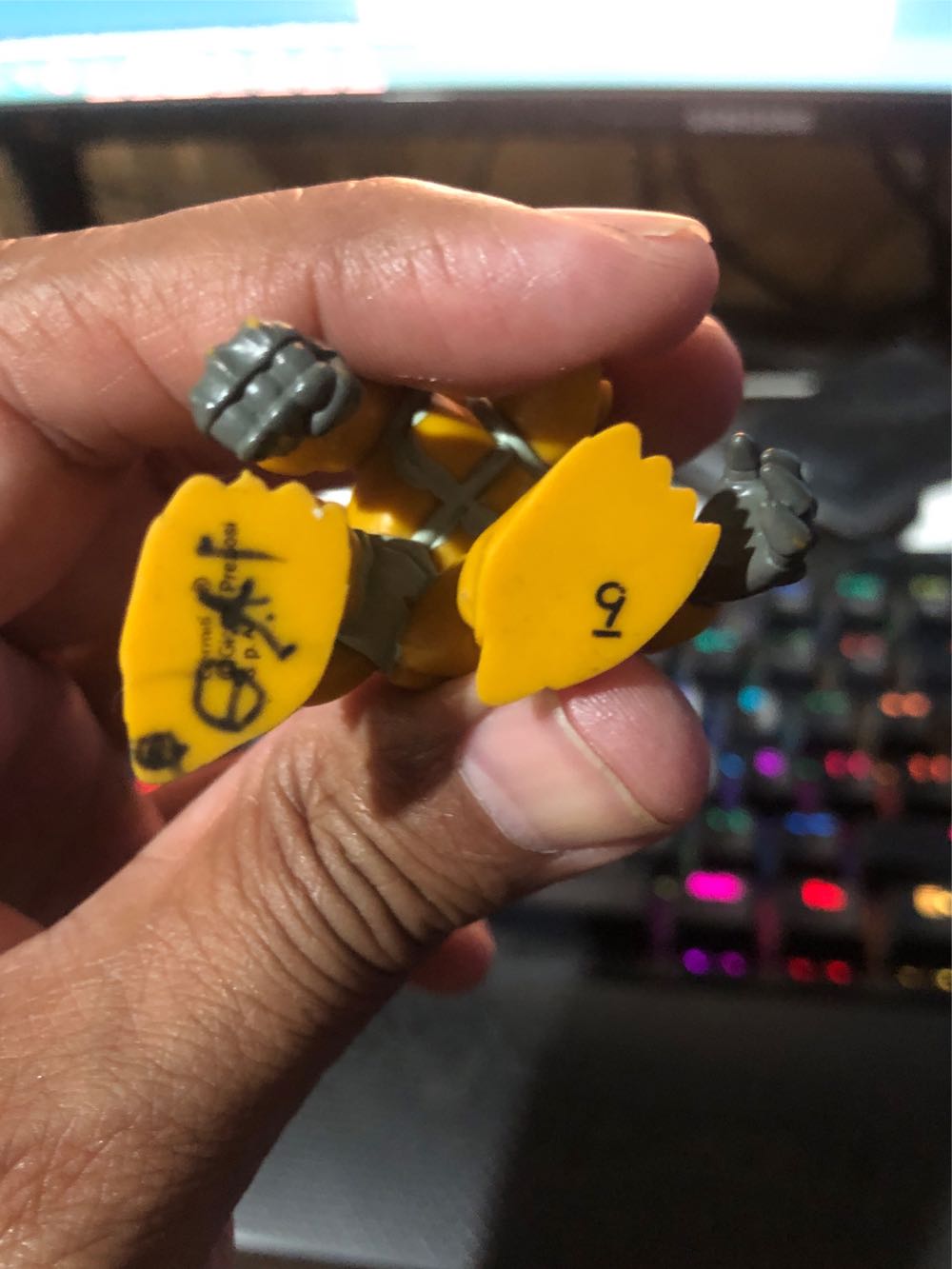 Gravitus El Fuerte - Gormiti (Naranja) action figure collectible - Main Image 2