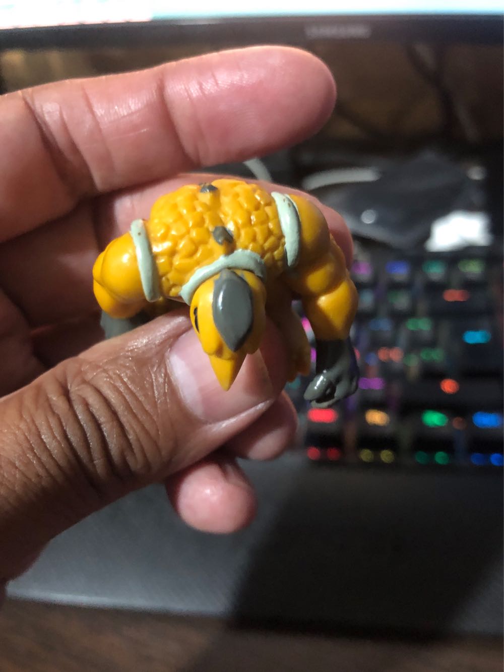 Gravitus El Fuerte - Gormiti (Naranja) action figure collectible - Main Image 4