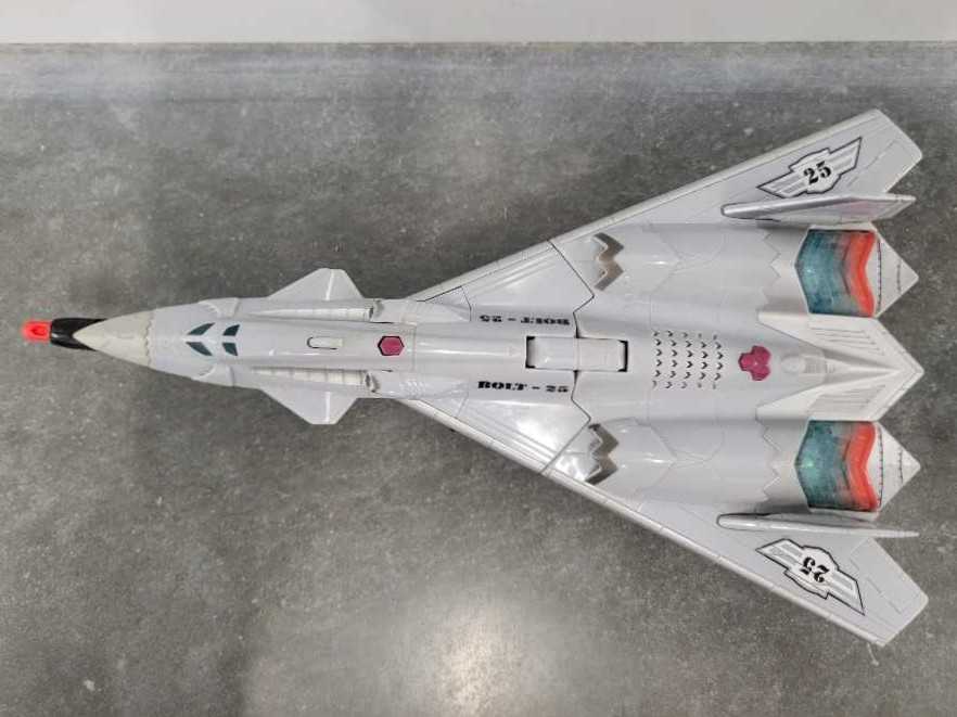 Silverbolt 4th Jet Mode - Hasbro (Universe 2.0) action figure collectible - Main Image 2