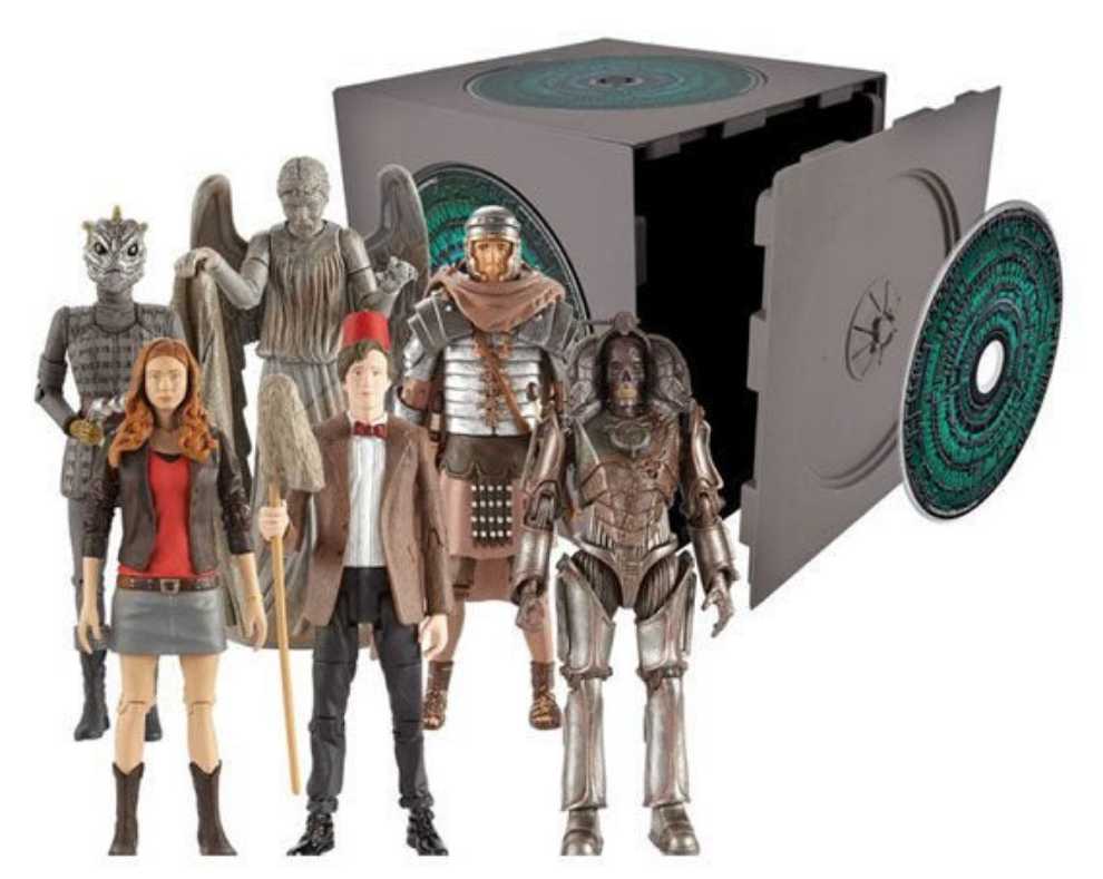 11th Doctor Figure - Fez & Mop - Character Options (Doctor Who) action figure collectible - Main Image 3