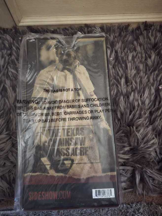 Leatherface-Killing Mask-Sideshow Collectibles - Sideshow Collectibles action figure collectible [Barcode 747720263765] - Main Image 2