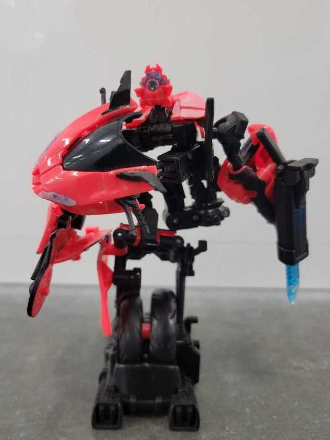 Arcee - Hasbro (Revenge Of The Fallen) action figure collectible - Main Image 4