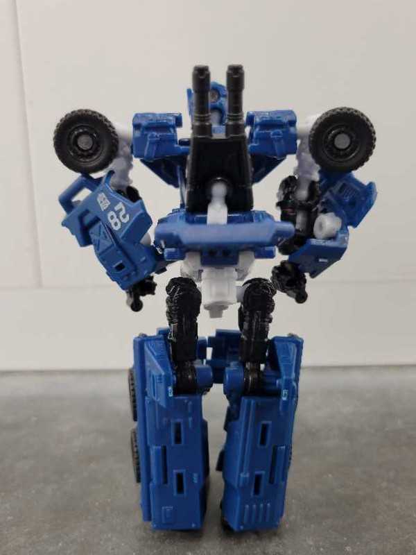 Breacher - Hasbro (Hunt For The Decepticons) action figure collectible - Main Image 4