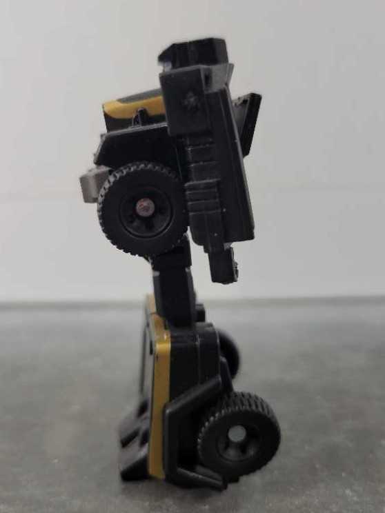 Hound Tracker - Hasbro (Hunt For The Decepticons) action figure collectible - Main Image 4