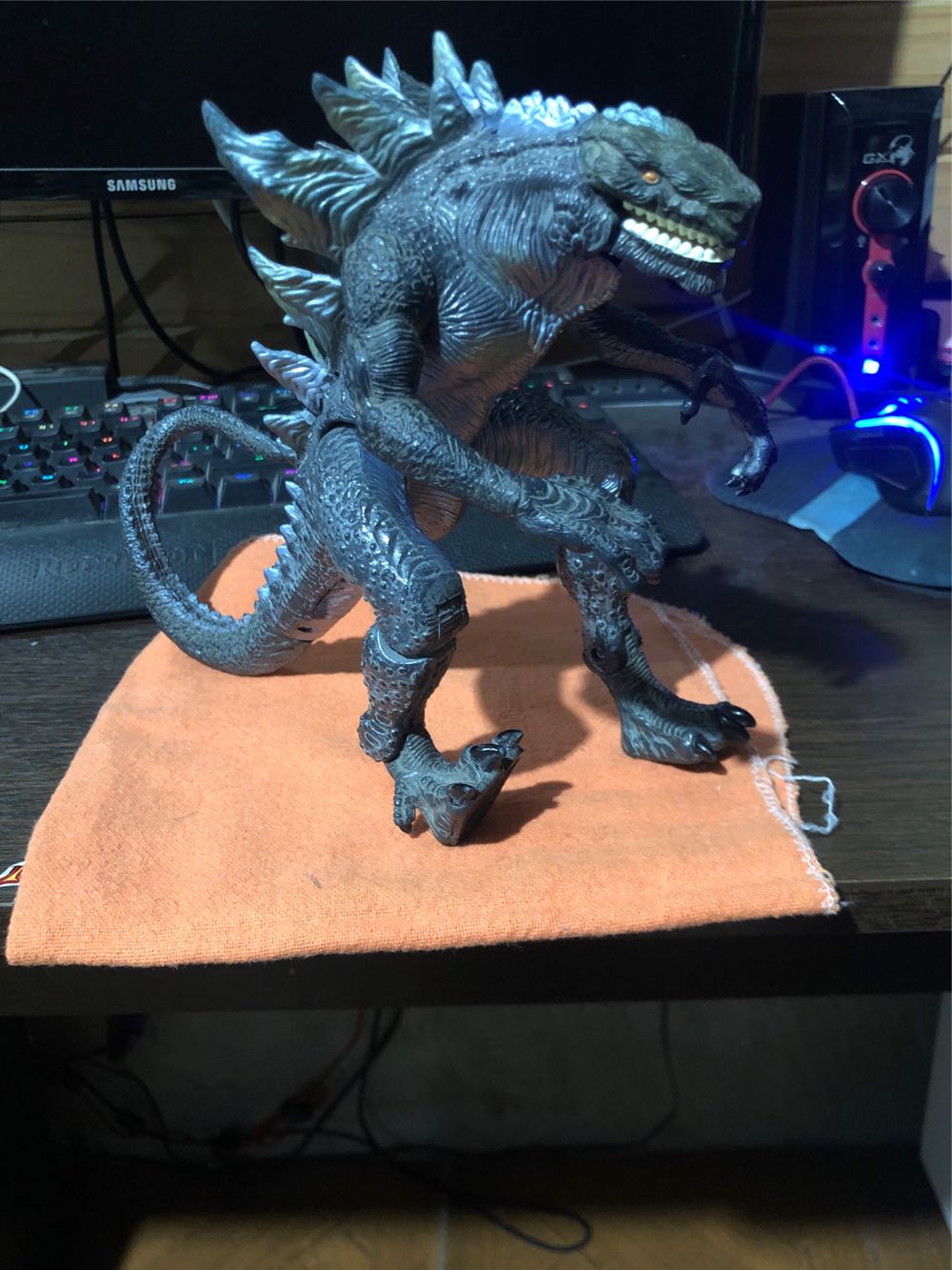 Goszilla 1998 - Trendmasters action figure collectible - Main Image 3