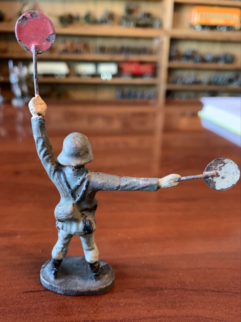 Elastolin German Signal Man - Elastolin (German) action figure collectible - Main Image 2