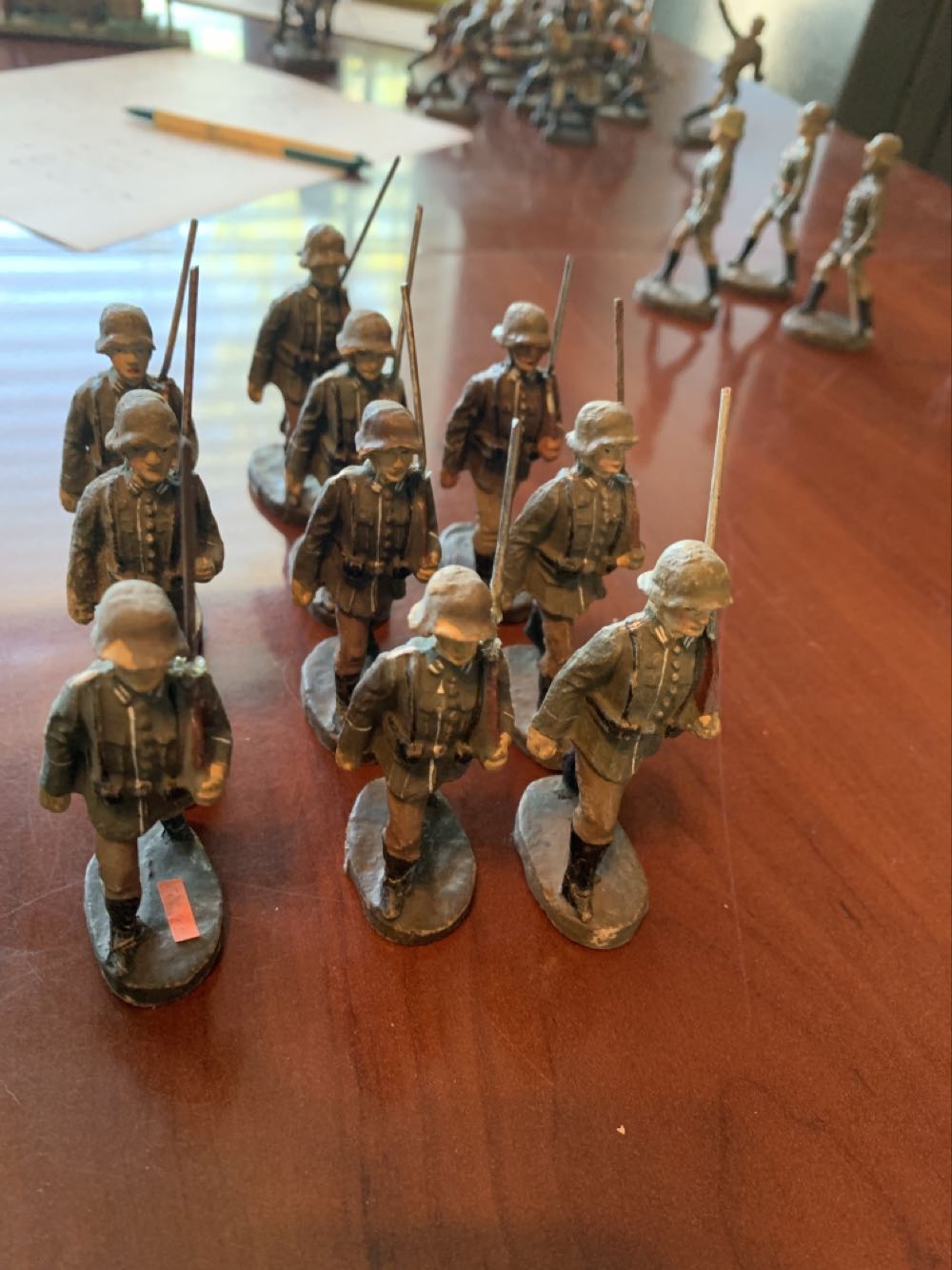 Elastolin Marching Rifle Shouldered - Elastolin (German) action figure collectible - Main Image 2