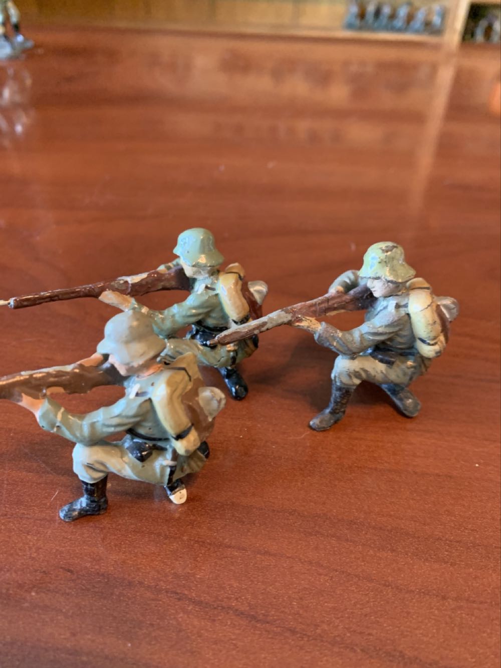 Elastolin German Kneeling Firing Rifle - Elastolin (German) action figure collectible - Main Image 2