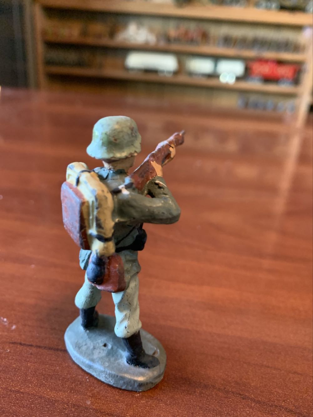 Elastolin German Standing Firing Rifle - Elastolin (German) action figure collectible - Main Image 2