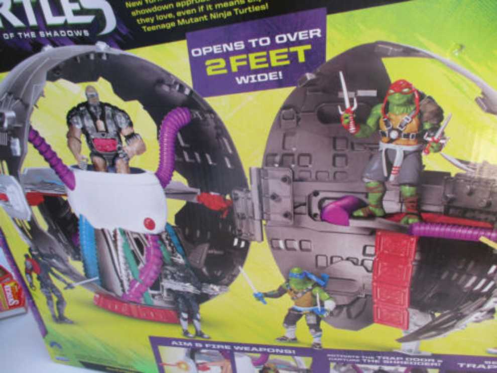 Teenage Mutant Ninja Turtles - Out Of The Shadows: Technodrome - Playmates action figure collectible [Barcode 043377898061] - Main Image 2