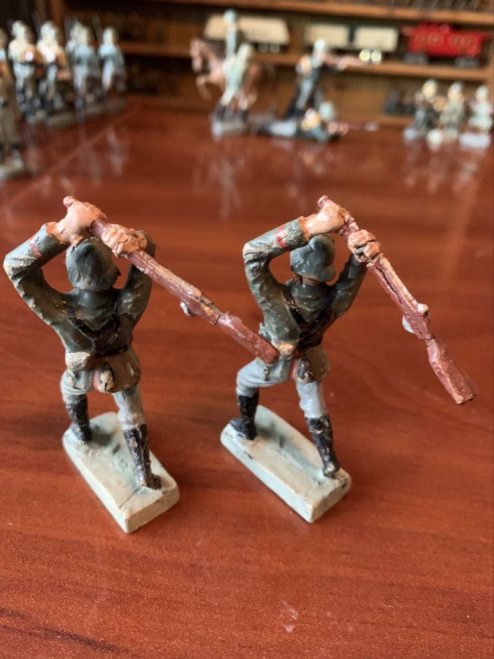 Unmarked German Clubbing - Unmarked (German) action figure collectible - Main Image 2