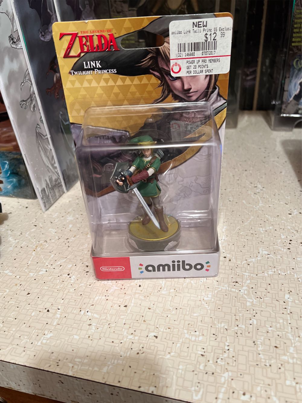 Amiibo: The Legend of Zelda: Twilight Princess: Link - Nintendo (The Legend of Zelda: Twilight Princess) action figure collectible [Barcode 045496893101] - Main Image 2