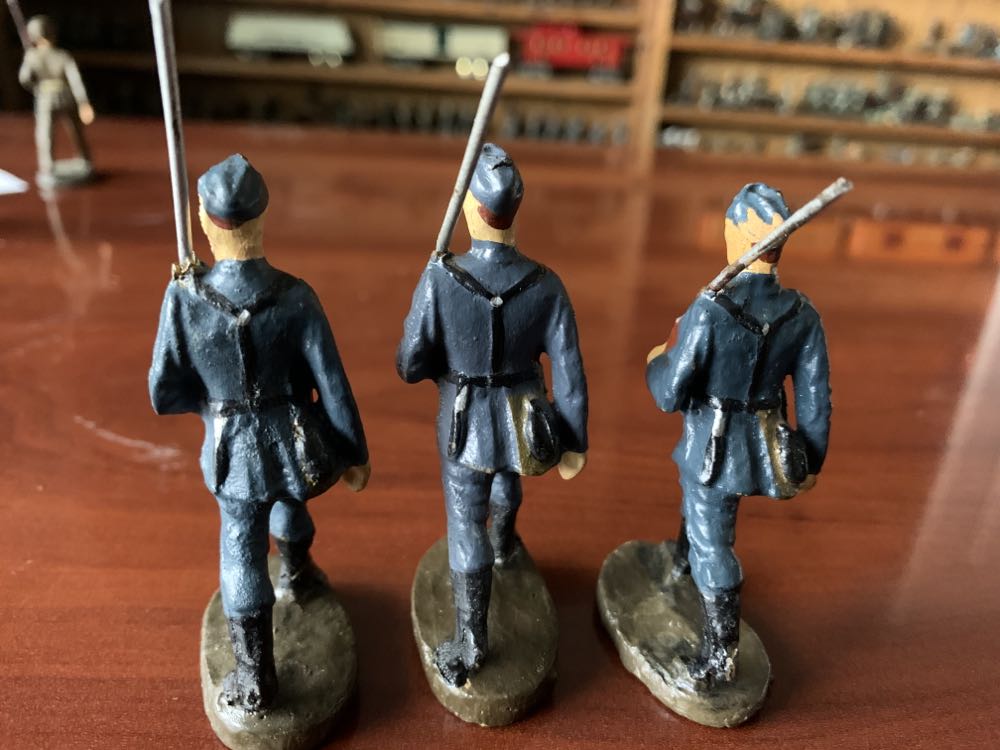 Elastolin German Marching  (German) action figure collectible - Main Image 2