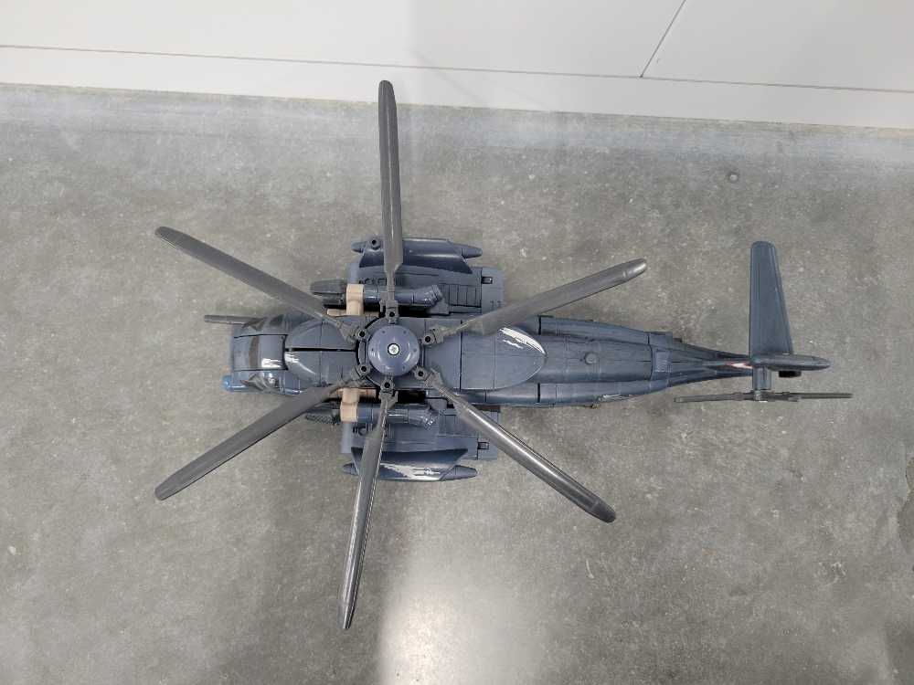 Blackout With Scorponok Premium 3rd Vehicle Mode  - Hasbro (Movie) action figure collectible - Main Image 2