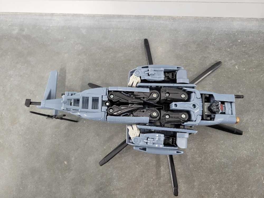 Blackout With Scorponok 2nd Vehicle Mode Missing Scorponok  - Hasbro (Movie) action figure collectible - Main Image 4