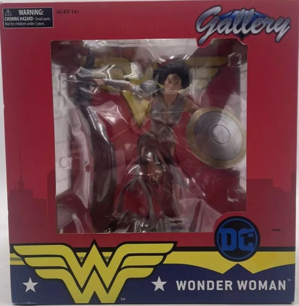 Wonder Woman -Metal DC Gallery - Diamond (DC Gallery) action figure collectible [Barcode 699788832738] - Main Image 3